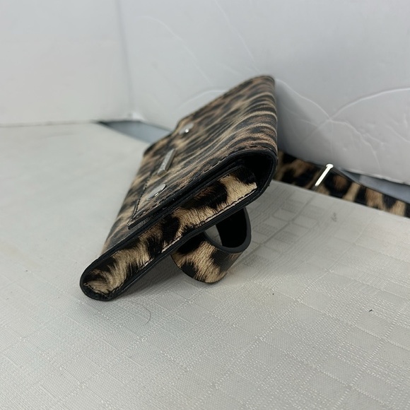 VINCE CAMUTO FANY PACK LEOPAR BAG ON THE BELT - Picture 2 of 7